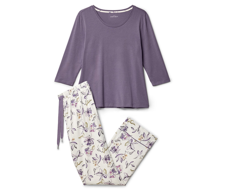 Haut de pyjama violet à manches trois-quarts et pantalon de pyjama blanc à motif floral.