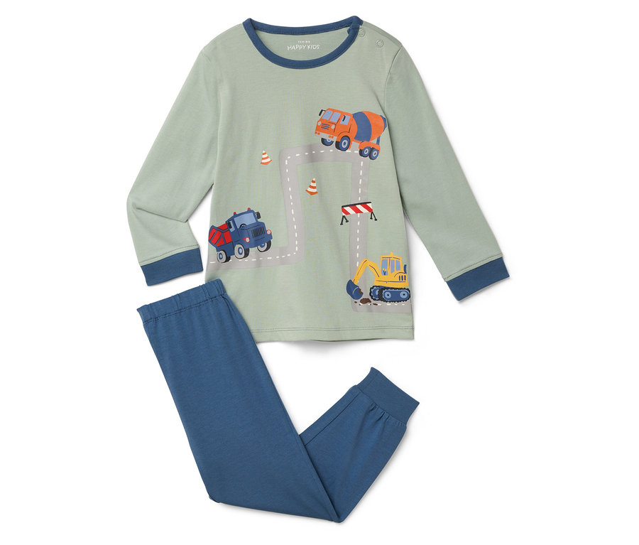 Un ensemble de pyjama pour enfants comprenant un haut à manches longues vert clair avec un motif de camion de construction et un pantalon bleu.