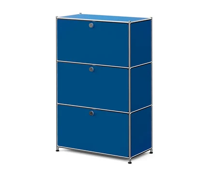Meuble bleu à trois niveaux avec trois portes et poignées argentées, encadré par une structure chromée.