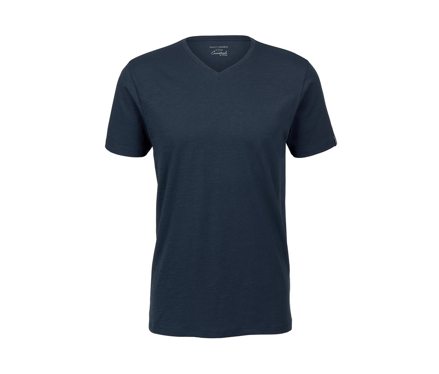 Un t-shirt bleu marine avec un col en V. 2 t-shirts avec encolure en V