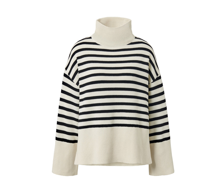 Pull en maille avec de la laine rayé crème et noir.