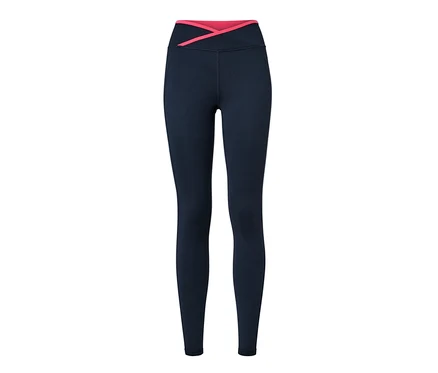 Gros plan sur un legging de sport.