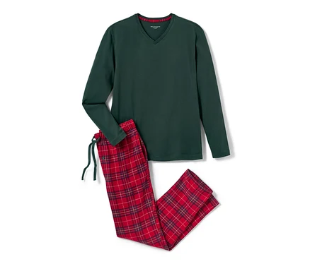 T-shirt vert à manches longues et pantalon en flanelle à carreaux rouges. Pyjama avec pantalon en flanelle, vert/rouge