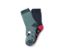 Deux paires de chaussettes antidérapantes pour tout petit, ferme : une paire verte avec un coq, une paire bleu foncé avec des tracteurs.