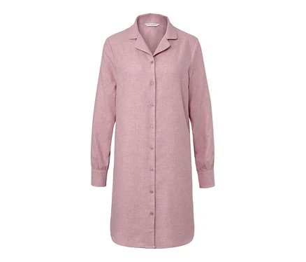 Chemise de nuit en flanelle à manches longues avec boutons.
