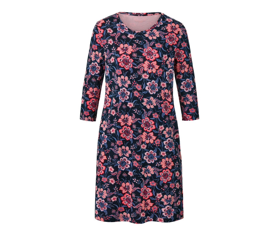 Chemise de nuit à motif floral bleu foncé.