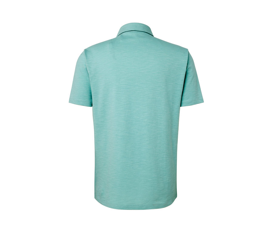 Vue arrière d'un polo vert.