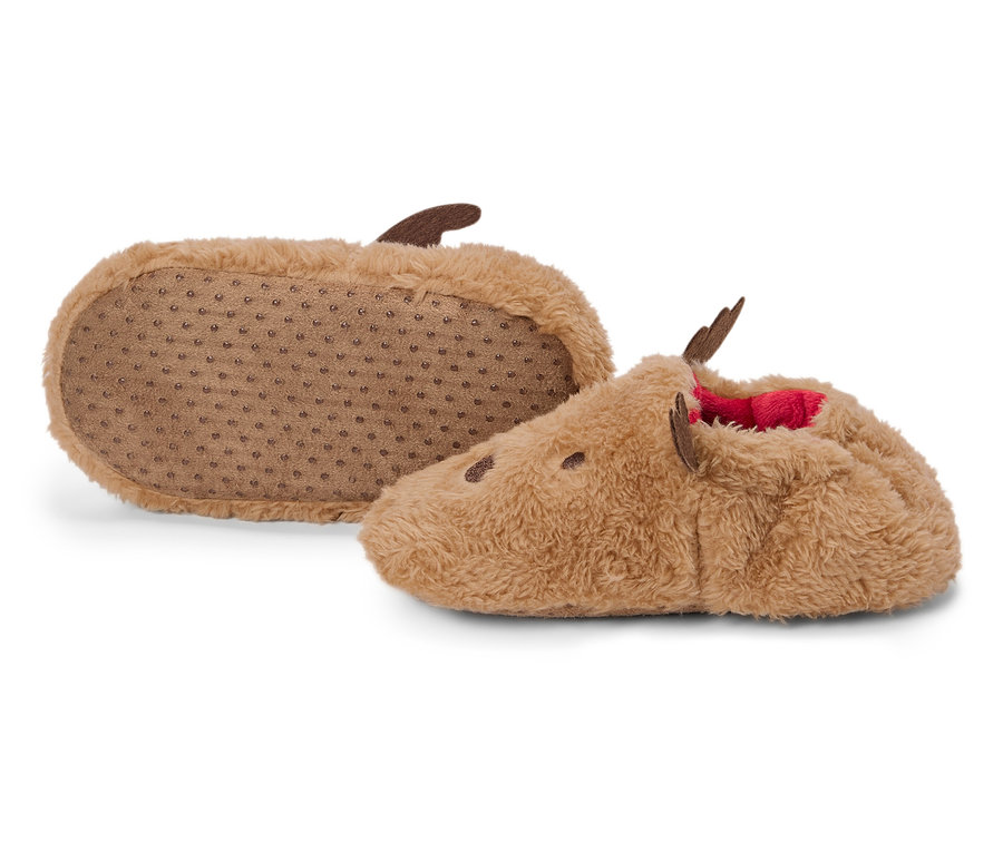 Deux chaussons marron en peluche en forme d'élan.