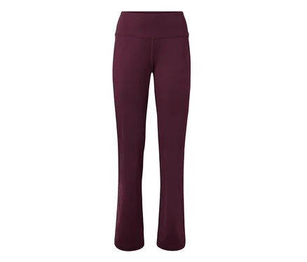 Pantalon de yoga évasé bordeaux à taille haute sur fond blanc.