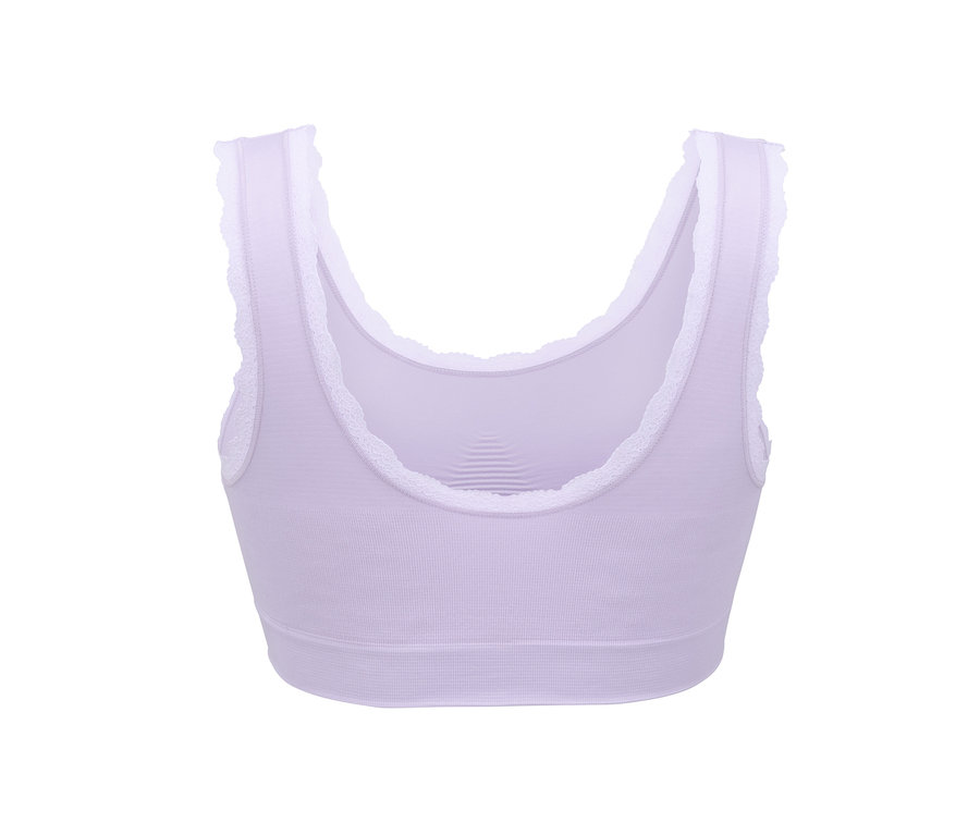 Vue détaillée d'une brassière sans coutures lilas avec des finitions blanches.
