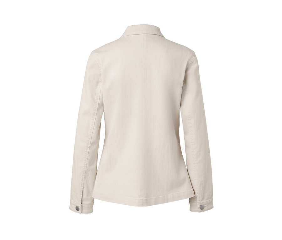 Veste en jean beige avec poches cargo vue de derrière.