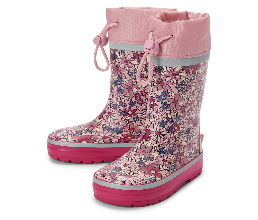 Deux bottes de pluie pour enfants avec un motif floral rose.