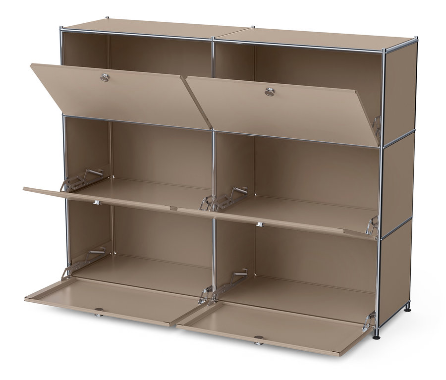 Commode en métal « CN3 » à 6 abattants, taupe, dont certains sont ouverts.