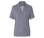 Une chemise à manches courtes à motifs bleus et blancs.