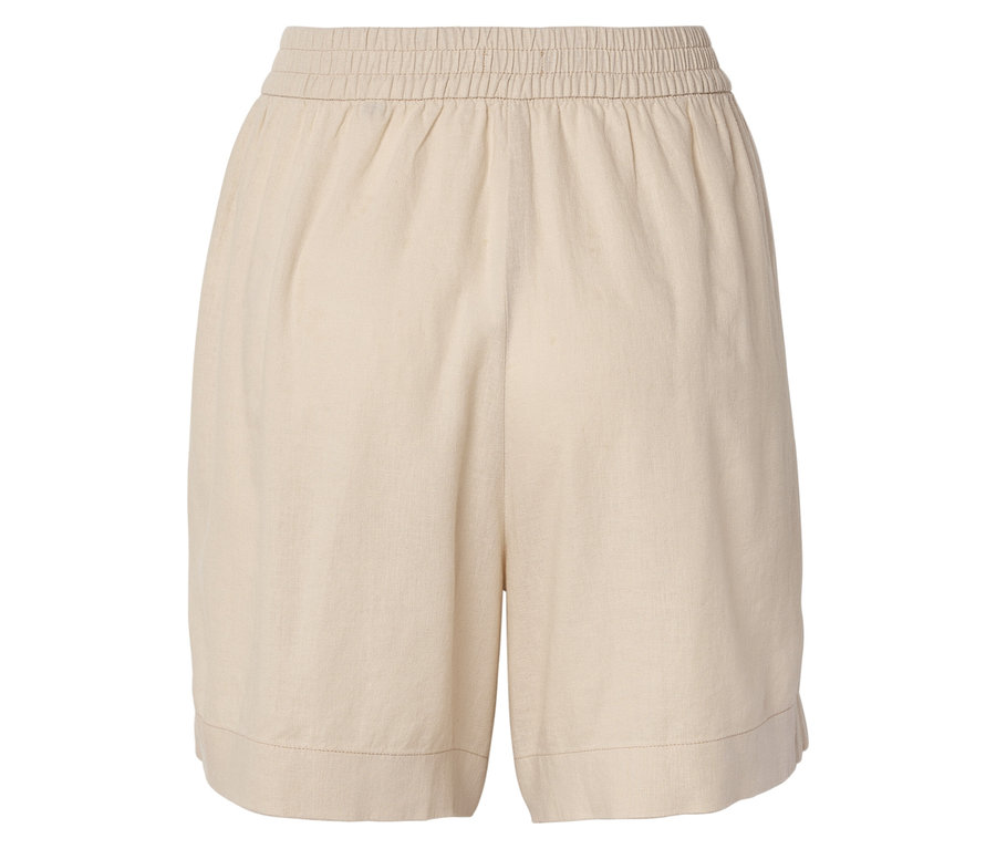 Short beige avec taille élastique.
