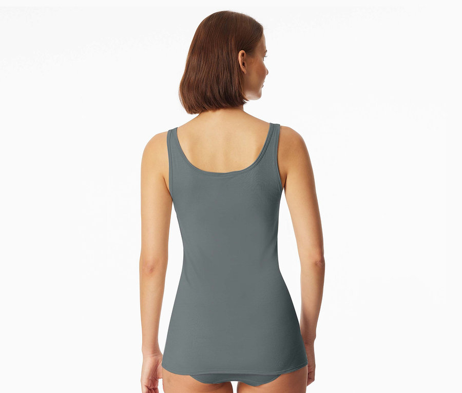 Femme de dos portant un top à bretelles SCHIESSER gris.