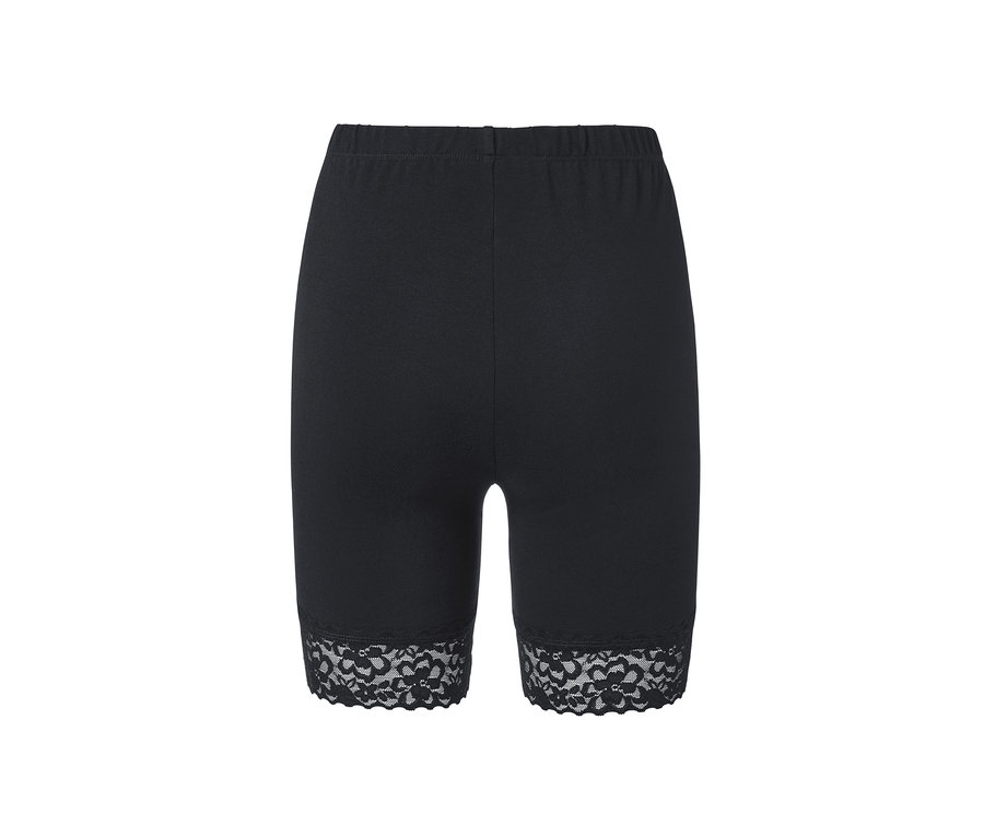 Cycliste noir avec bordure en dentelle.