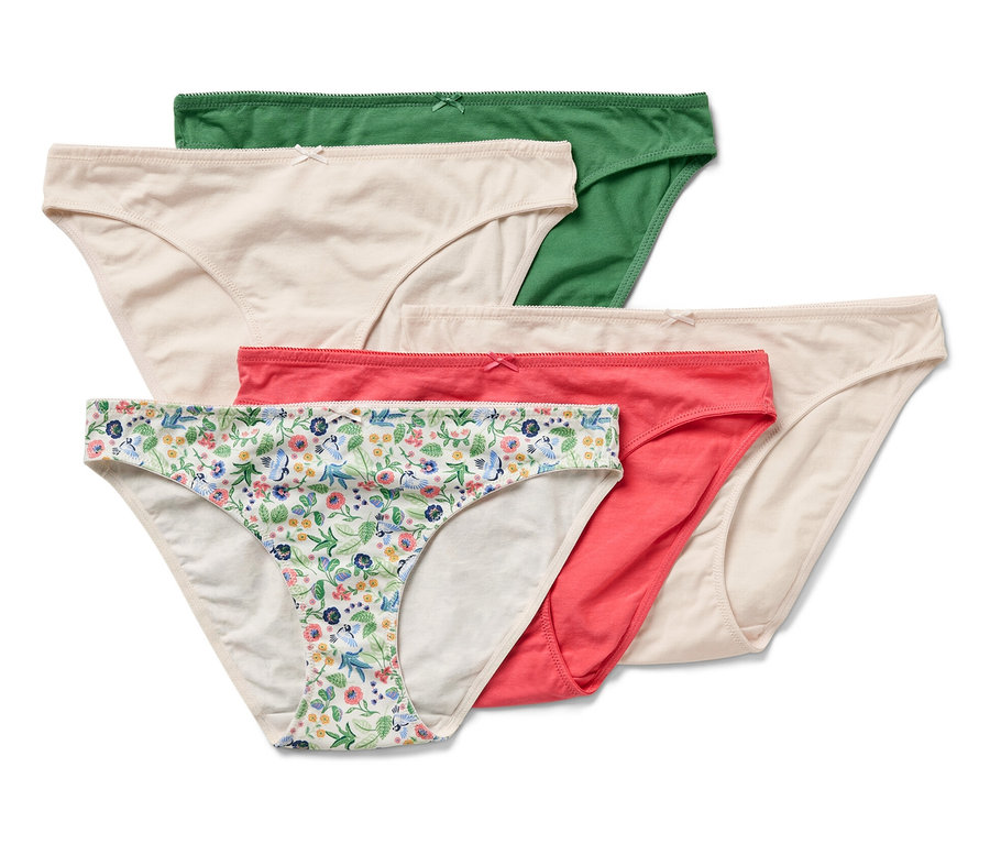 Cinq slips de couleurs différentes.