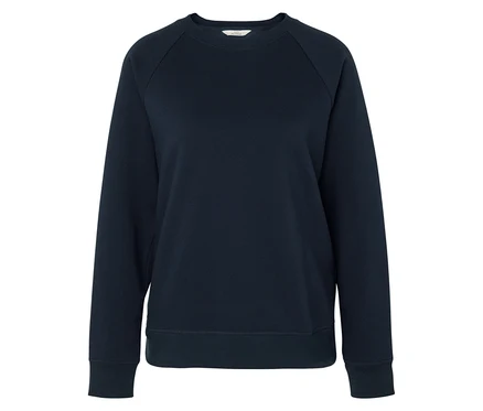Sweat-shirt bleu marine à manches longues.