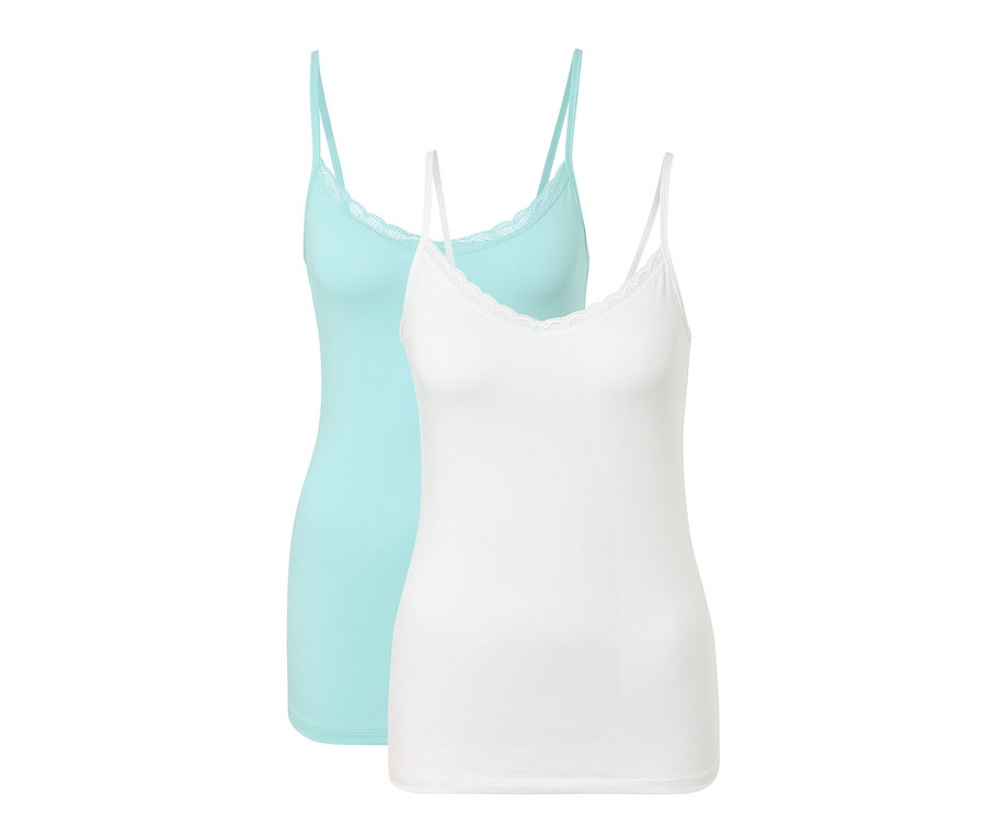 Deux maillots de corps : un turquoise et un blanc.