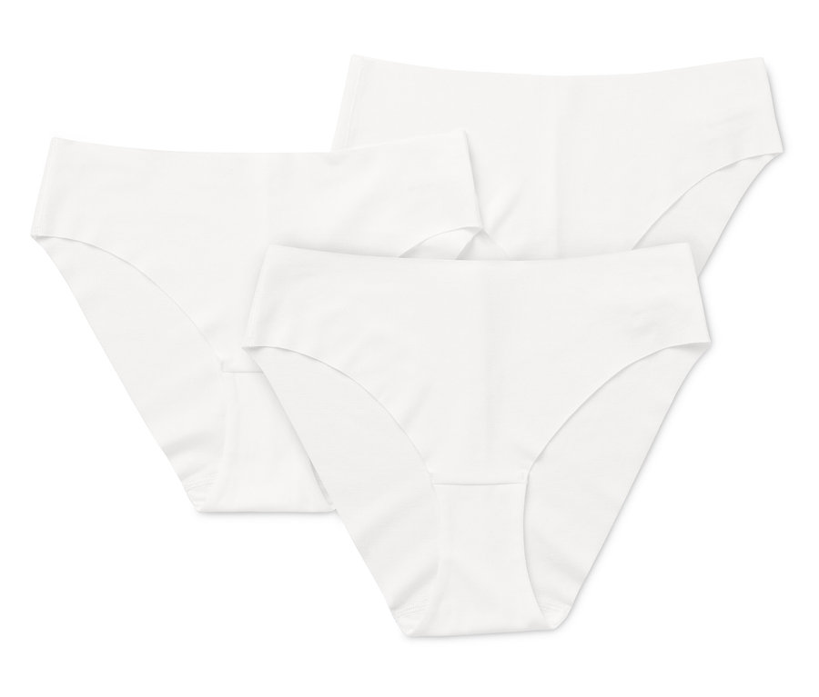 Trois culottes blanches sur fond blanc.