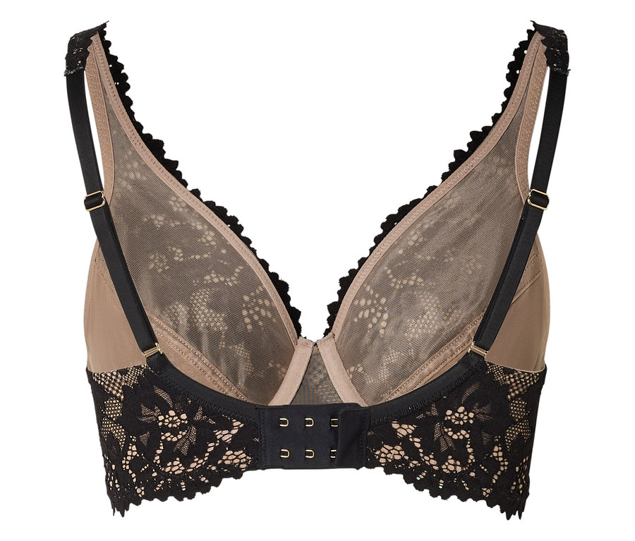 Gros plan d'un soutien-gorge beige et noir en dentelle, vue arrière de la fermeture à agrafes.