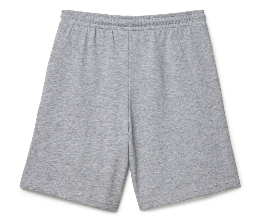 Short gris avec cordon de serrage sur fond blanc.