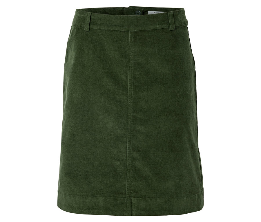 Gros plan d'une jupe en velours côtelé vert olive, coupe droite, avec bouton et passants de ceinture.