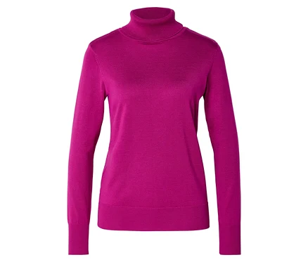 Pull à col roulé en maille fine magenta, avec manches longues et poignets côtelés.