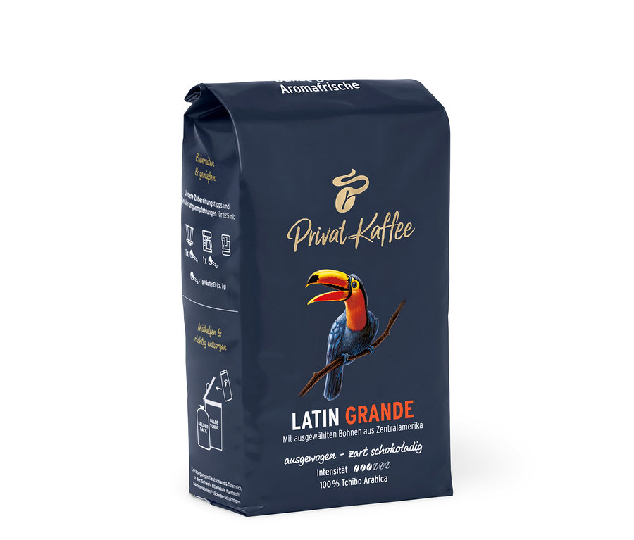 Paquet de café en grains Privat Kaffee Latin Grande avec une image de toucan.