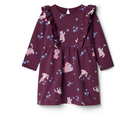 Robe à manches longues violet foncé avec un motif de chats roses et bleus clairs et de petites fleurs bleues. La robe présente des volants sur les épaules et une jupe froncée.
