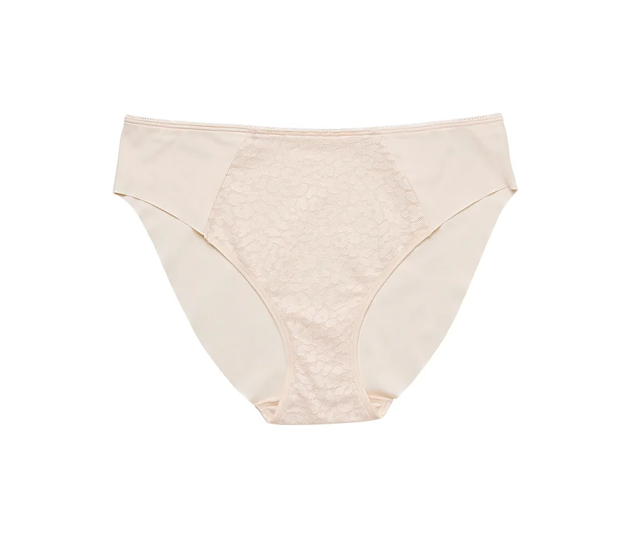 Culotte taille haute beige avec empiècement en dentelle sur le devant.