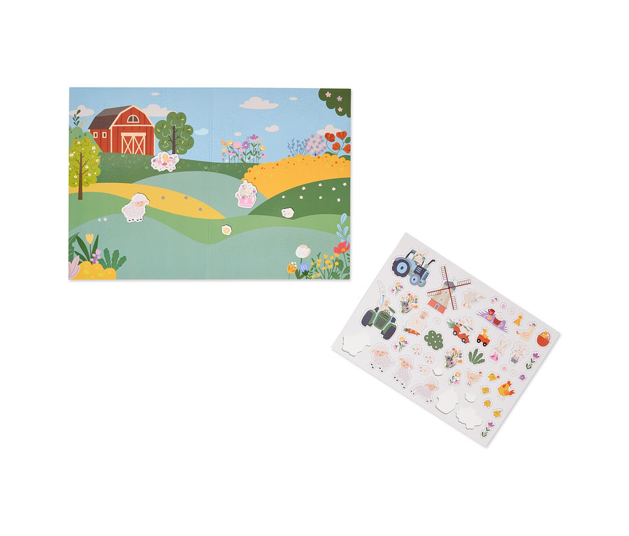 Livre de jeu dépliant avec une scène de ferme et une feuille d'autocollants séparée avec des animaux de ferme et des véhicules.