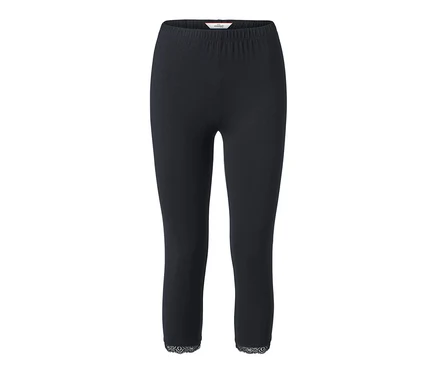 Legging 3/4 noir avec bordure en dentelle.