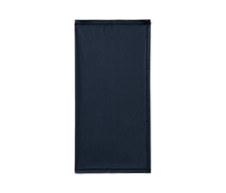 Un foulard multifonction bleu marine.