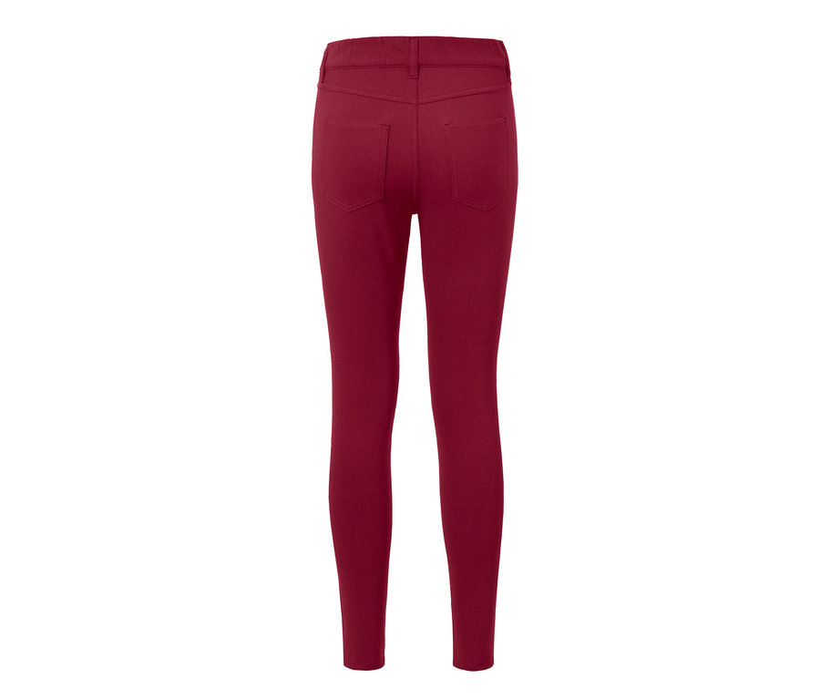 Vue détaillée de l'arrière d'un jegging rouge.