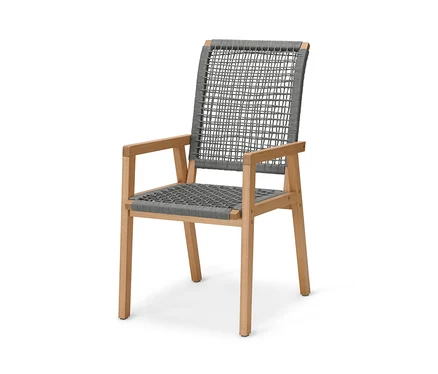 Chaise à dossier haut avec tissage textile.
