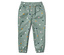 Pantalon vert avec motif de cœurs.