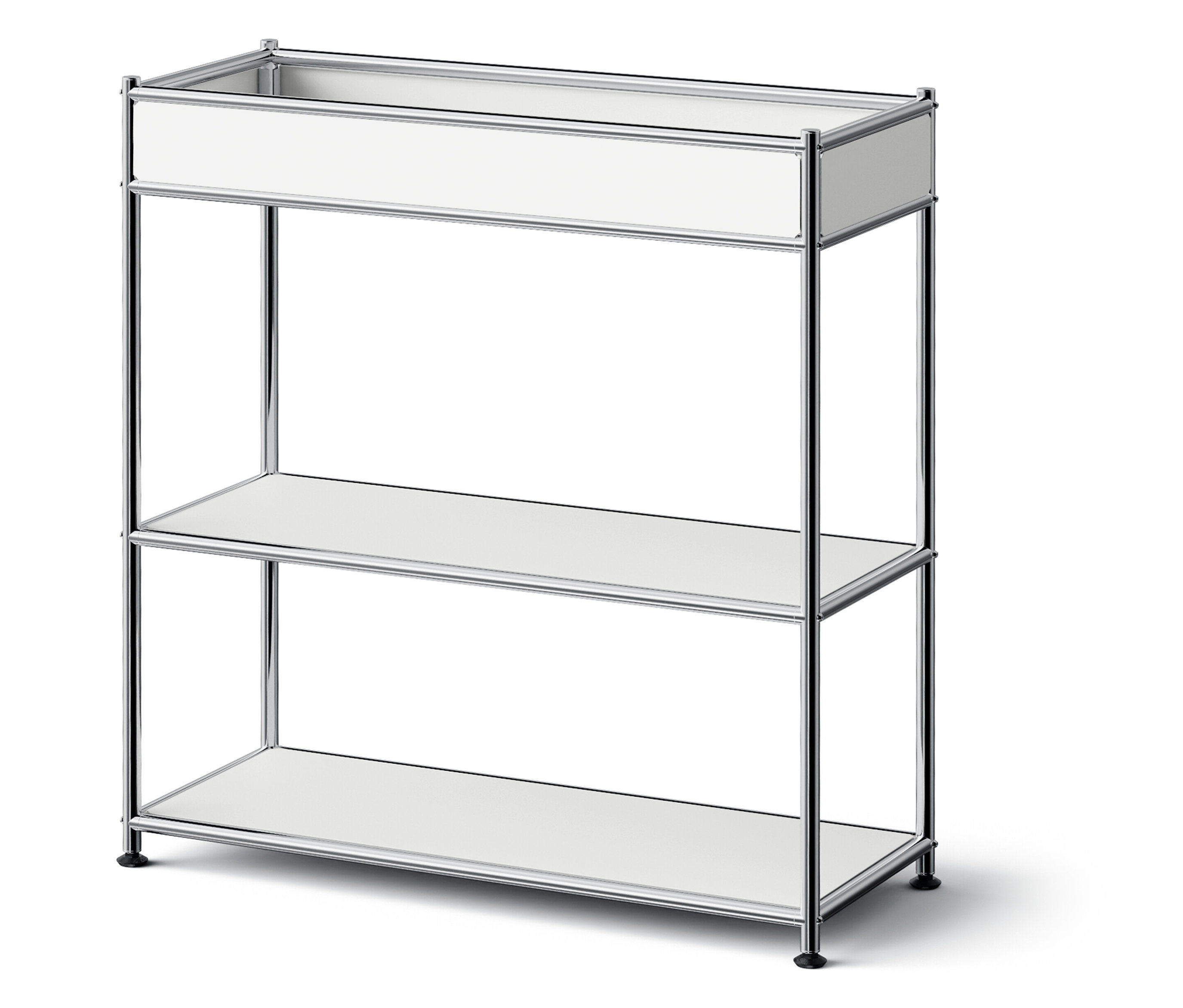 Étagère à trois niveaux avec étagères blanches et cadre chromé.