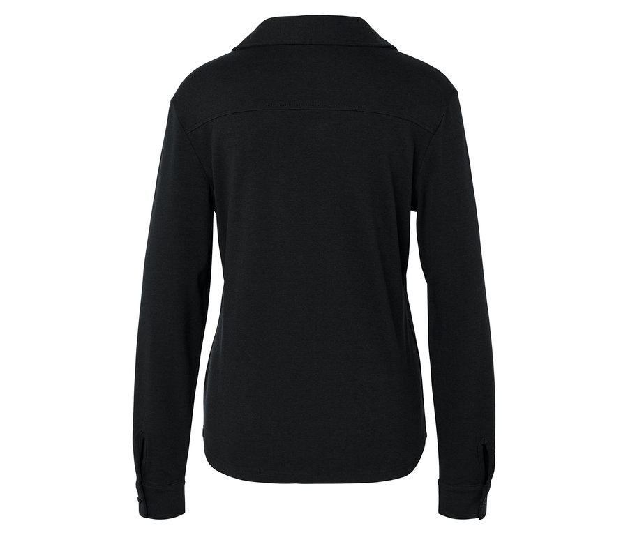 Vue arrière d'une chemise noire à manches longues.
