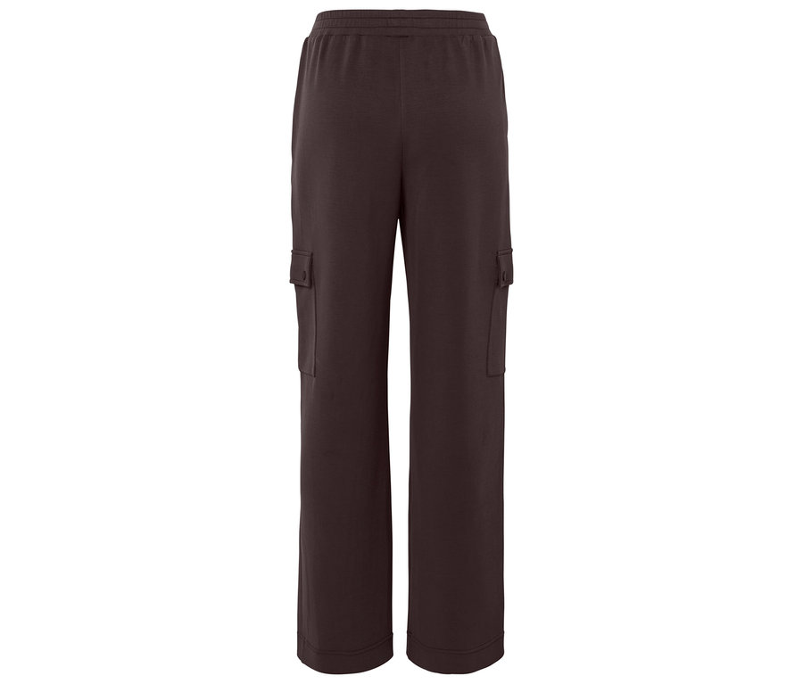 Pantalon cargo marron avec taille élastique.