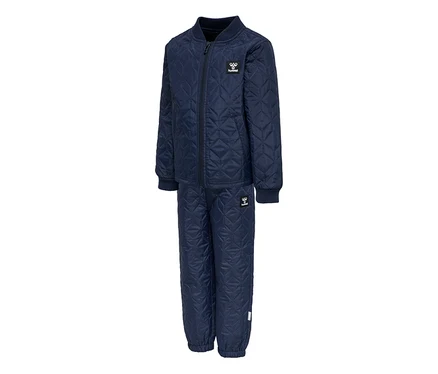 Ensemble hummel® « HMLSOBI Thermo-Set » matelassé bleu marine, composé d'une veste et d'un pantalon avec fermeture éclair, poignets côtelés et chevilles élastiques.