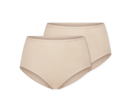 Deux culottes beiges taille haute, l'une légèrement superposée à l'autre.