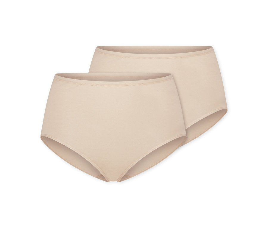Deux culottes beiges taille haute, l'une légèrement superposée à l'autre.