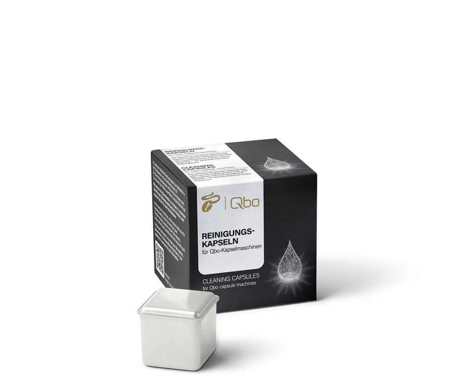Un paquet carré de capsules de nettoyage Qbo avec une seule capsule de nettoyage en bas à gauche.