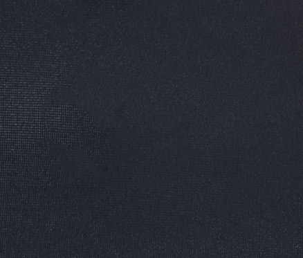 Gros plan sur un pantalon de vélo avec cordon de serrage.