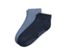 Deux paires de chaussettes de yoga, une paire bleue et une paire bleu marine.