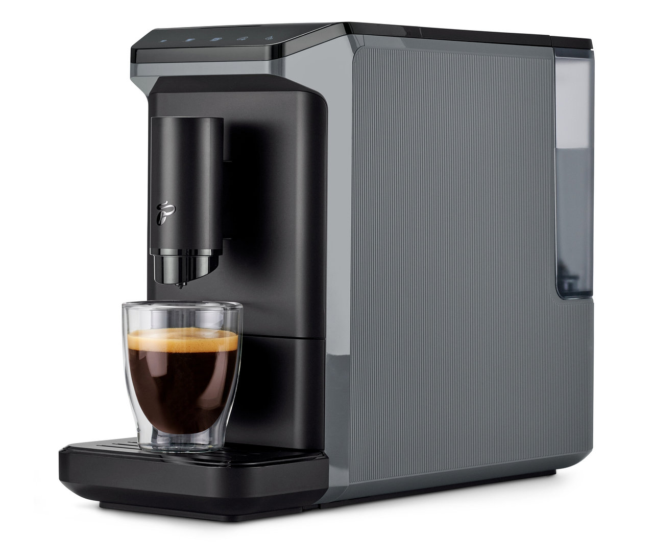 La machine à café «
Esperto mini
» remplit une tasse de café.