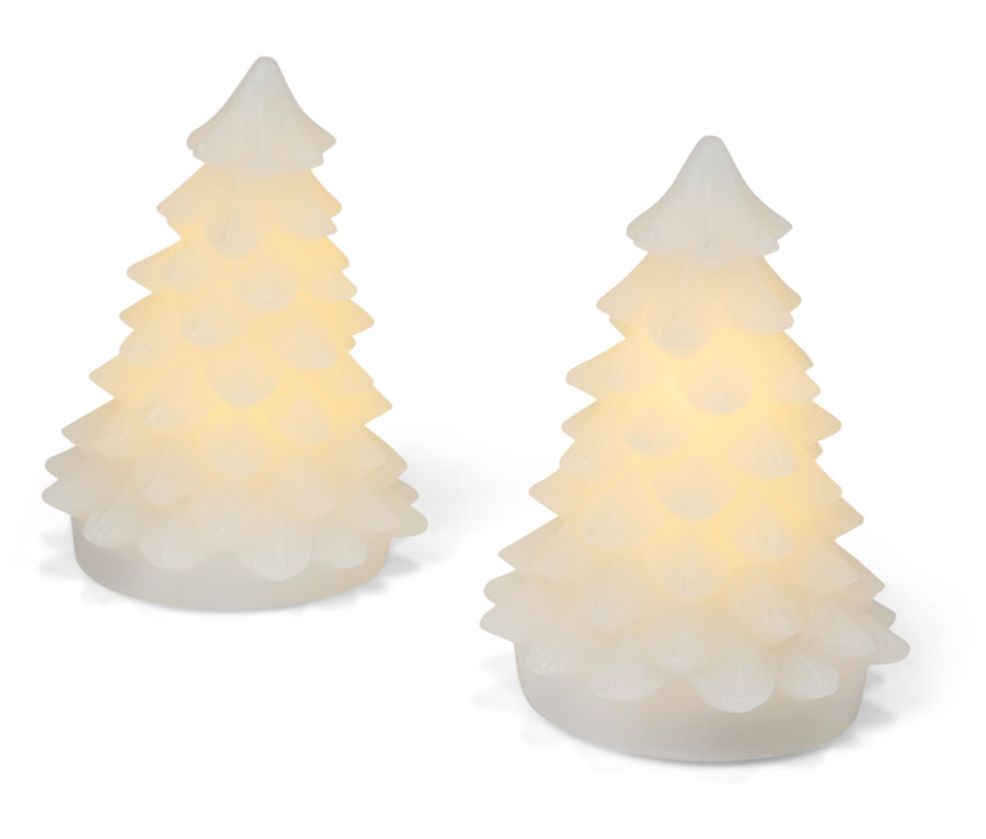 Deux sapins de Noël décoratifs blancs se tiennent côte à côte.