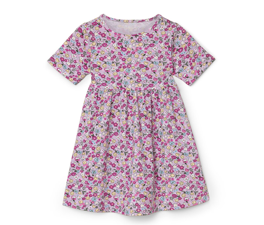 Robe lilas à manches courtes avec motif floral.